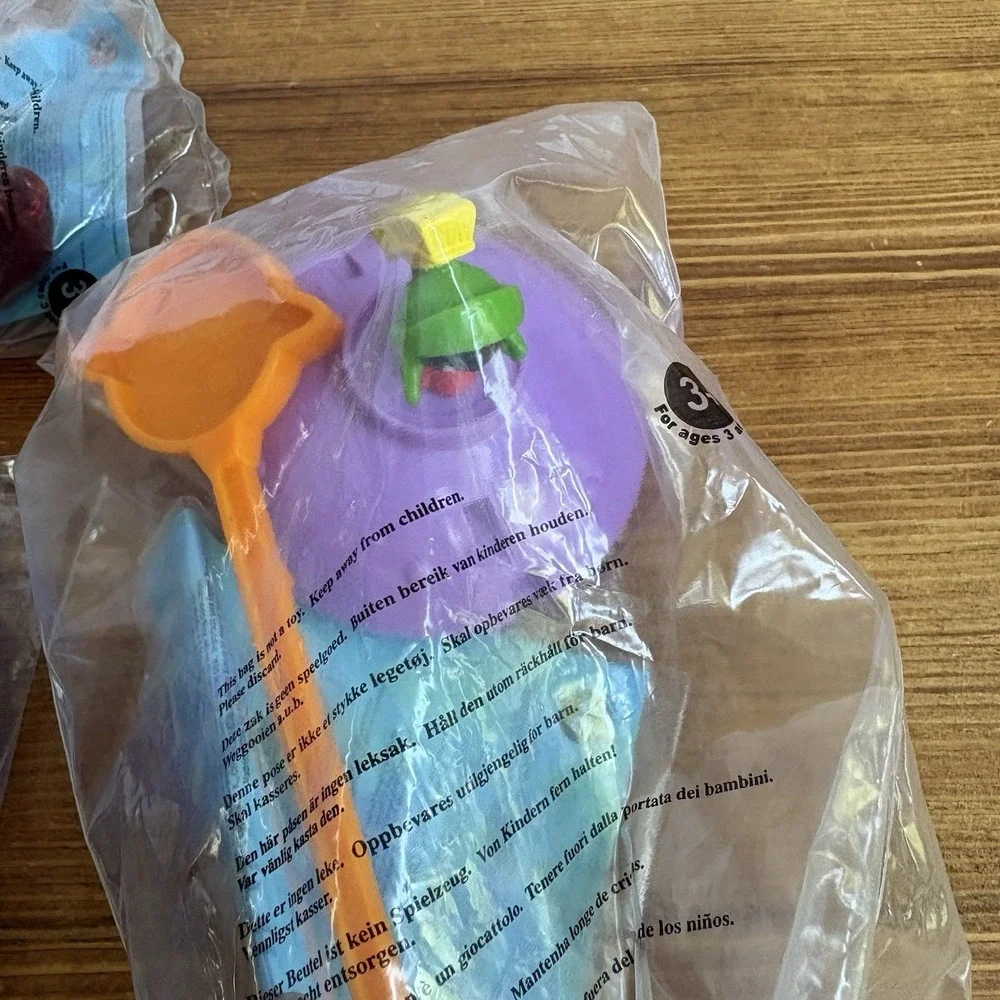 Burger King Looney Tunes Back in Action 2003 Sealed Kids Meal Toy Lot of 5